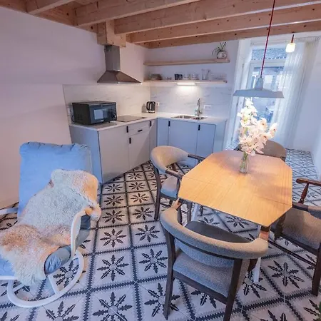 't Pekelhuis - Op Boerderij Huize Blokland Hem